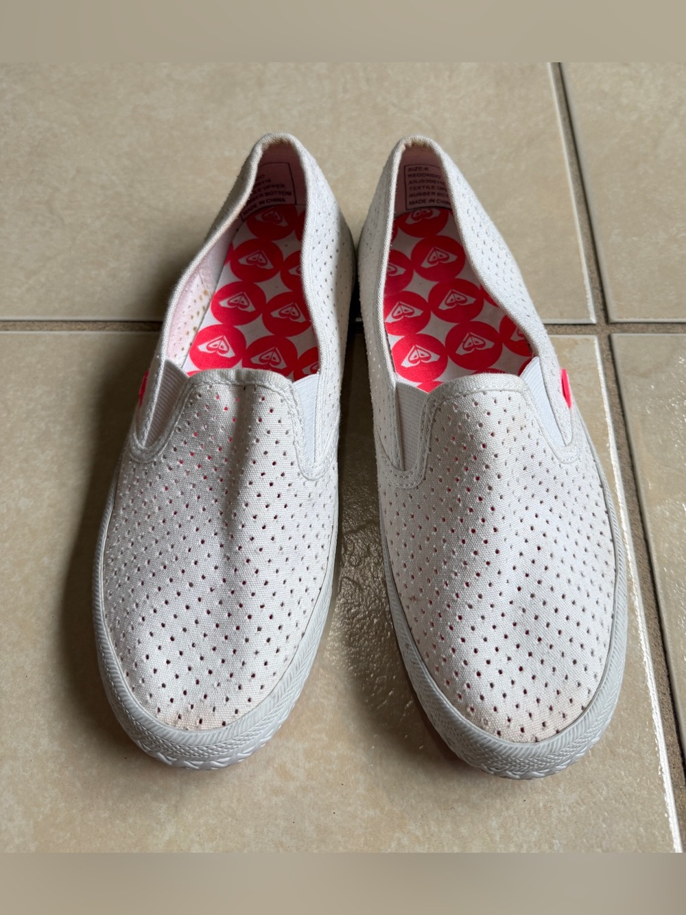 Roxy Redondo Women’s Size 6 White Neon Pink Perforated Canvas Slip On Sneakers